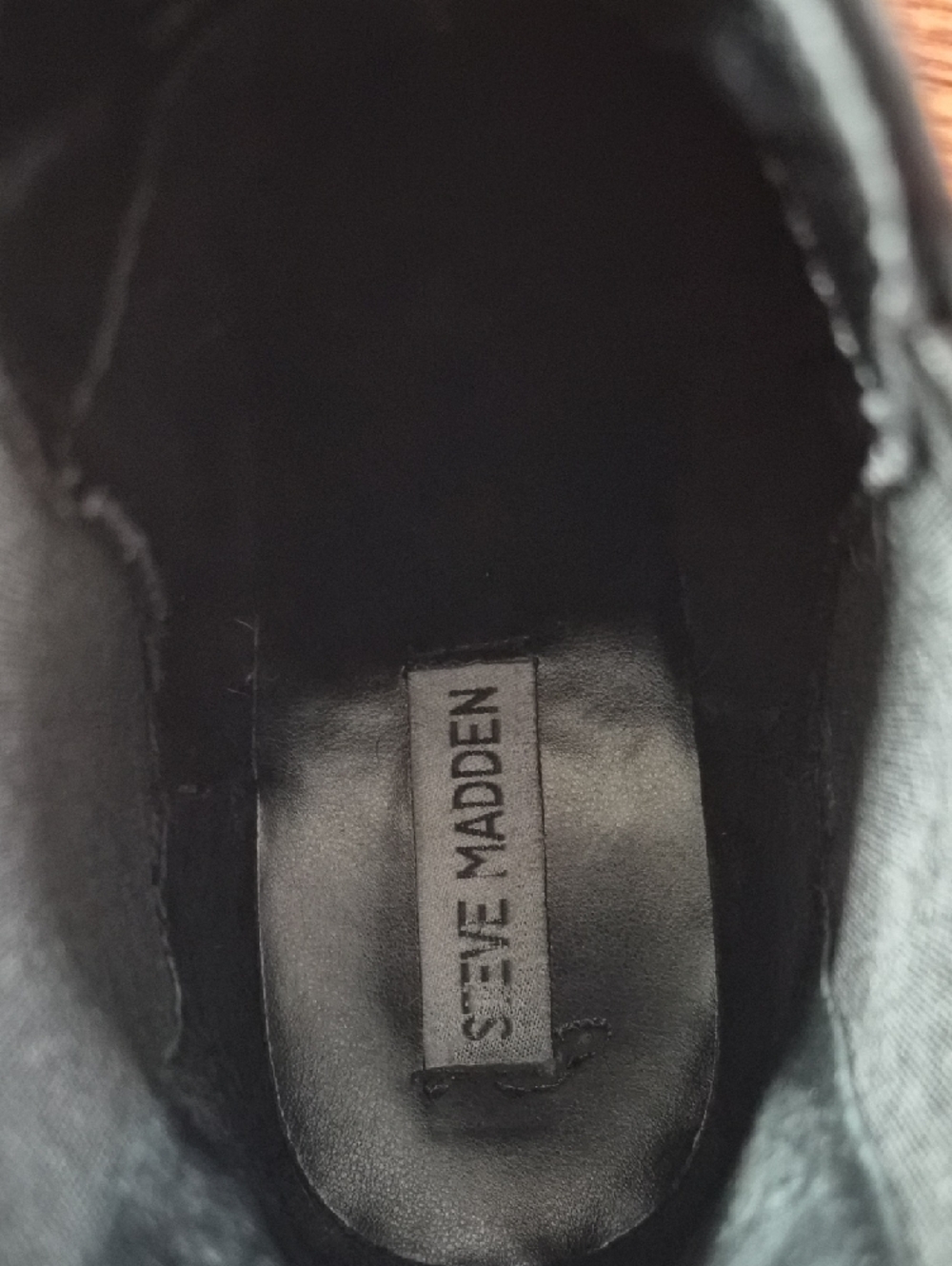 Steve Madden Women’s Black Chelsea Boots - Picture 2 of 4